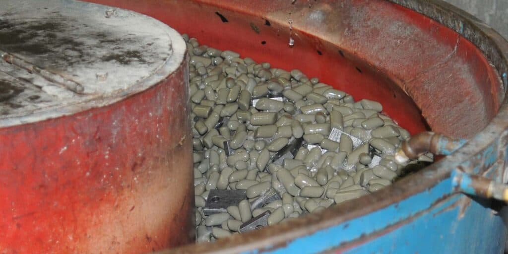 Best Finishing Equipment: Vibratory Bowls, Tub Finishers, and Centrifugal Systems